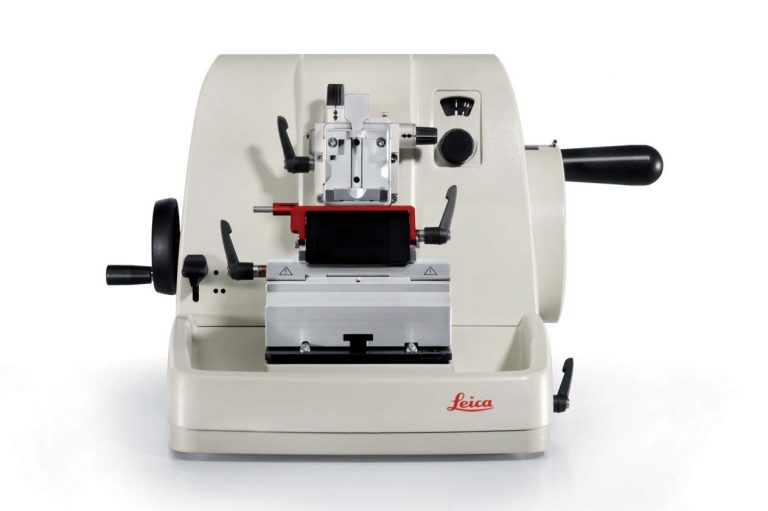 Leica RM2235 Microtome