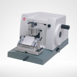 Sakura Accu-Cut SRM 200 Microtome